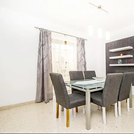 Cozy Lovely 3 Bedroom Flat, Theoria Travel * San Ġiljan